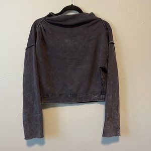 Cropped sweatshirt. Cowlneck, navy